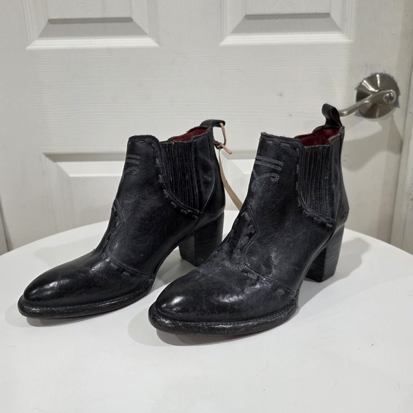 Brie II Ankle Bootie - Picture 3 of 9